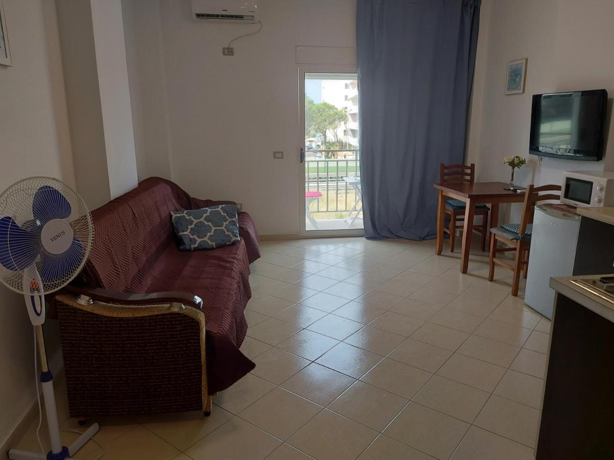 Golden Beach Apartments Durrës 外观 照片