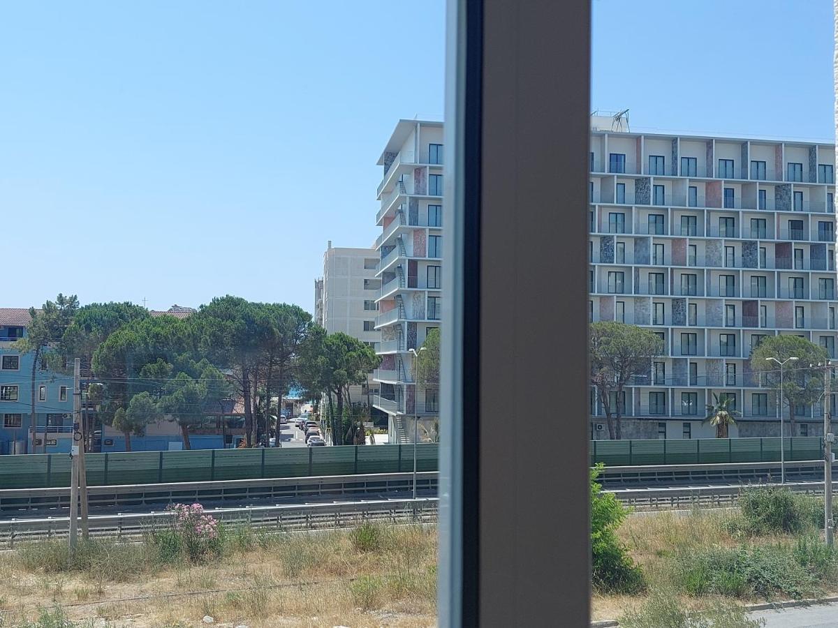 Golden Beach Apartments Durrës 外观 照片