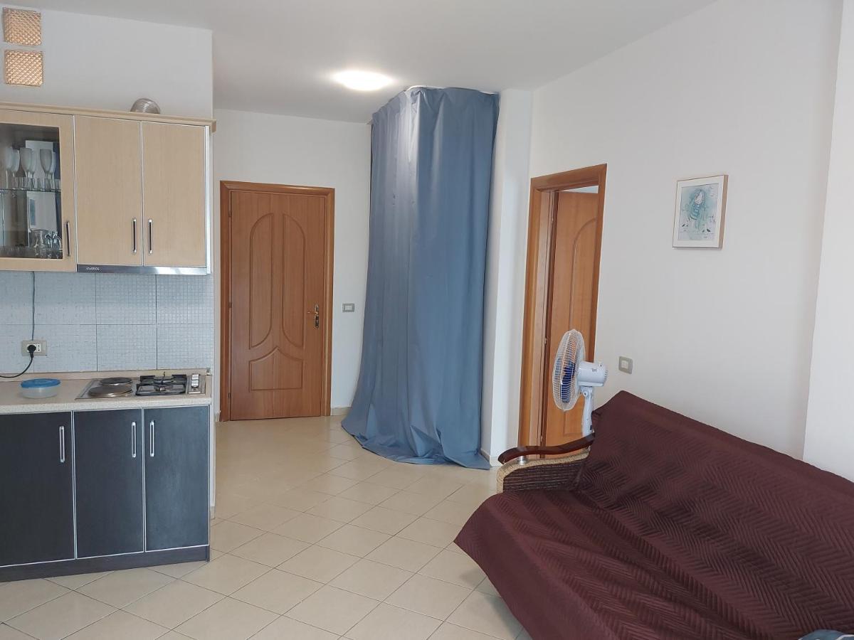 Golden Beach Apartments Durrës 外观 照片